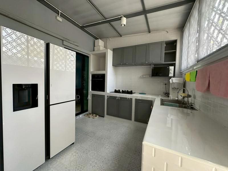 Baan Klang Muang Srinakarin – Onnut, Bangkok, 174 Soi On Nut 70/1, Prawet, Bangkok, 3 Bedrooms, 141 sqm, Townhouse For Rent, by Airada Parasarn, 500642016 - DDproperty.com