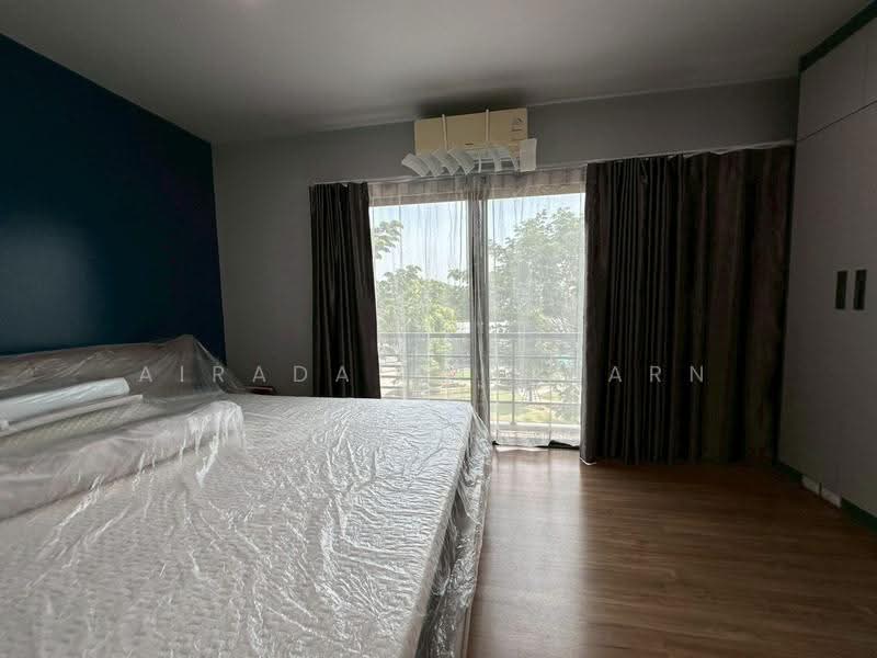 Baan Klang Muang Srinakarin – Onnut, Bangkok, 174 Soi On Nut 70/1, Prawet, Bangkok, 3 Bedrooms, 141 sqm, Townhouse For Rent, by Airada Parasarn, 500642016 - DDproperty.com