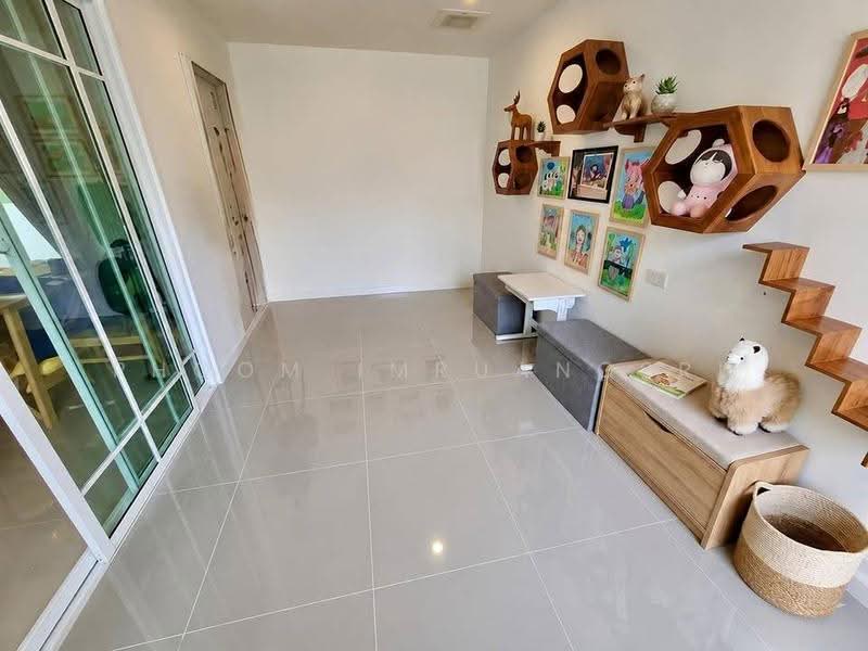 3 BR house, Bangkok, Praborommaharatchawang, Phra Nakhon, Bangkok, 3 Bedrooms, 204 sqm, Single Detached House For Sale, by Phoom Imruangsri, 500642225 - DDproperty.com