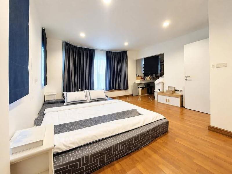3 BR house, Bangkok, Praborommaharatchawang, Phra Nakhon, Bangkok, 3 Bedrooms, 204 sqm, Single Detached House For Sale, by Phoom Imruangsri, 500642225 - DDproperty.com