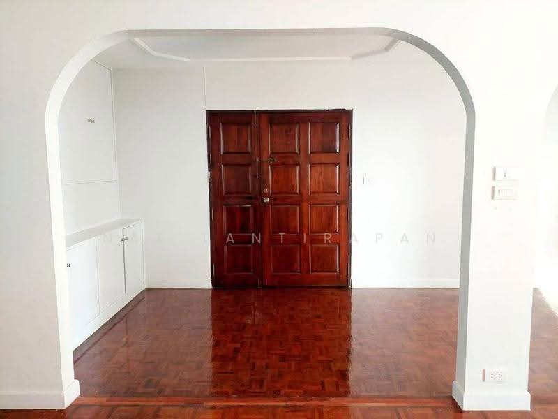 Regency Court condominium, Bangkok, 1 Khlong Toei District, Khlong Toei District, Bangkok, Khlong Toei, Bangkok, 4 Bedrooms, 360 sqm, Condo For Rent, by Nat Tantirapan, 500642227 - DDproperty.com