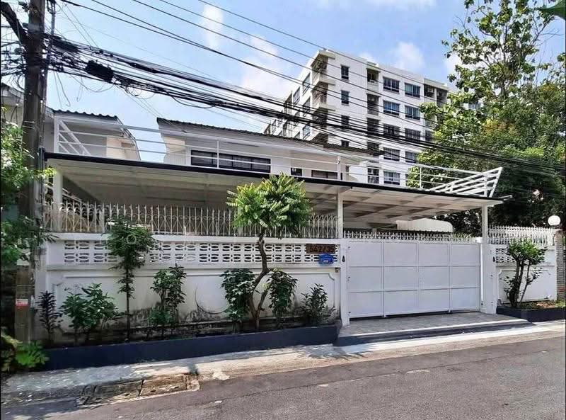 3 BR townhouse, Bangkok, Samsen Nok, Huai Khwang, Bangkok, 3 Bedrooms, 204 sqm, Townhouse For Rent, by Phoom Imruangsri, 500642234 - DDproperty.com