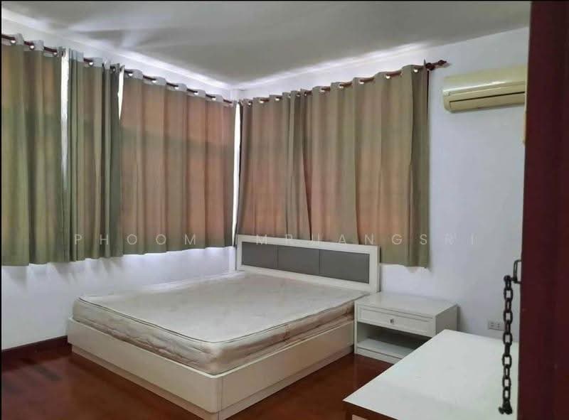 3 BR townhouse, Bangkok, Samsen Nok, Huai Khwang, Bangkok, 3 Bedrooms, 204 sqm, Townhouse For Rent, by Phoom Imruangsri, 500642234 - DDproperty.com