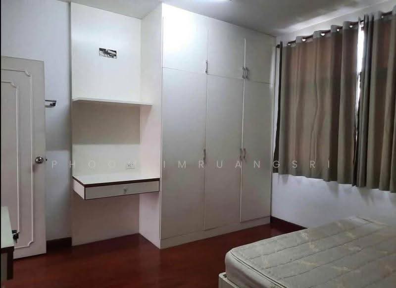 3 BR townhouse, Bangkok, Samsen Nok, Huai Khwang, Bangkok, 3 Bedrooms, 204 sqm, Townhouse For Rent, by Phoom Imruangsri, 500642234 - DDproperty.com