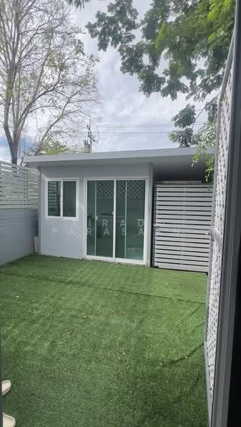 Baan Klang Muang Srinakarin – Onnut, Bangkok, 174 Soi On Nut 70/1, Prawet, Bangkok, 3 Bedrooms, 141 sqm, Townhouse For Sale, by Airada Parasarn, 500642248 - DDproperty.com