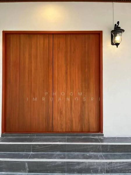 5-BR House, Bangkok, Praborommaharatchawang, Phra Nakhon, Bangkok, 5 Bedrooms, 600 sqm, Single Detached House For Rent, by Phoom Imruangsri, 500642258 - DDproperty.com