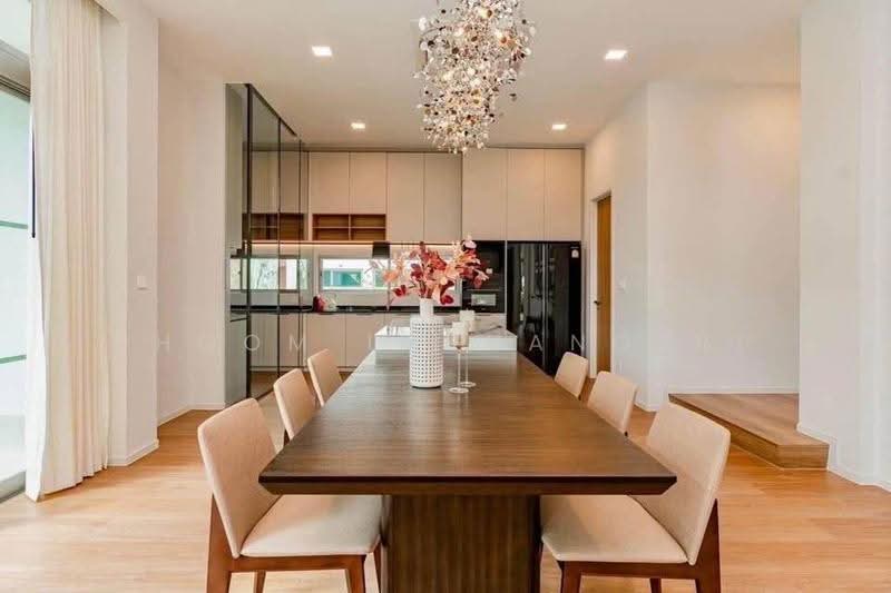 3 BR house, Bangkok, Bang Kapi, Huai Khwang, Bangkok, 3 Bedrooms, 324 sqm, Single Detached House For Rent, by Phoom Imruangsri, 500642265 - DDproperty.com