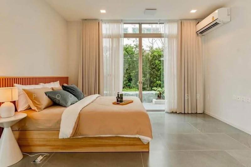 3 BR house, Bangkok, Bang Kapi, Huai Khwang, Bangkok, 3 Bedrooms, 324 sqm, Single Detached House For Rent, by Phoom Imruangsri, 500642265 - DDproperty.com