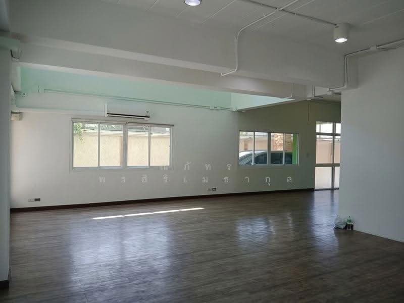 ให้เช่าอาคาร โฮมออฟฟิศ หรือสำนักงาน 4ชั้น ใกล้รถไฟฟ้าสถานีศรีนครินทร์38 ประเวศ กรุงเทพฯ (TO8-3626), กรุงเทพ, ประเวศ, กรุงเทพ, 484 ตร.ม., ตึกแถว-อาคารพาณิชย์ ให้เช่า, โดย ณภัทร พรสิริเมธากุล, 500642341 - DDproperty.com