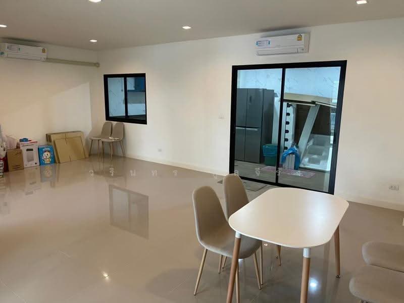 Mews Tientalay 15, Bangkok, Thian Thale 15 Alley, Samae Dam, Bang Khun Thian, Bangkok, 4 Bedrooms, 222 sqm, Townhouse For Sale, by วรินทร กูลจีรัง, 500642349 - DDproperty.com