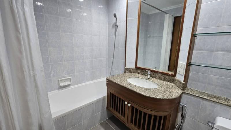 Nida Thonglor Apartment, Bangkok, Thong Lo 5 Alley, Khlong Tan Nua, Watthana, Bangkok, 3 Bedrooms, 250 sqm, Condo For Rent, by BANGKOK PROPERTY AGENTS, 500642357 - DDproperty.com