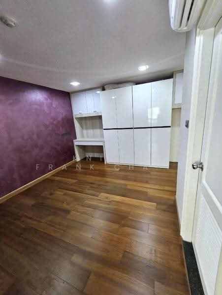 Lumpini Place Narathiwas Ratchanakarin, Bangkok, 200 Naradhiwas Rajanagarindra Rd, Chong Nonsi, Yan Nawa, Bangkok, 3 Bedrooms, 136 sqm, Condo For Sale, by Knight Frank Chartered (Thailand) Co.,Ltd, 500642470 - DDproperty.com
