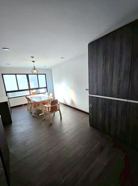 Lumpini Place Narathiwas Ratchanakarin, Bangkok, 200 Naradhiwas Rajanagarindra Rd, Chong Nonsi, Yan Nawa, Bangkok, 3 Bedrooms, 136 sqm, Condo For Sale, by Knight Frank Chartered (Thailand) Co.,Ltd, 500642470 - DDproperty.com