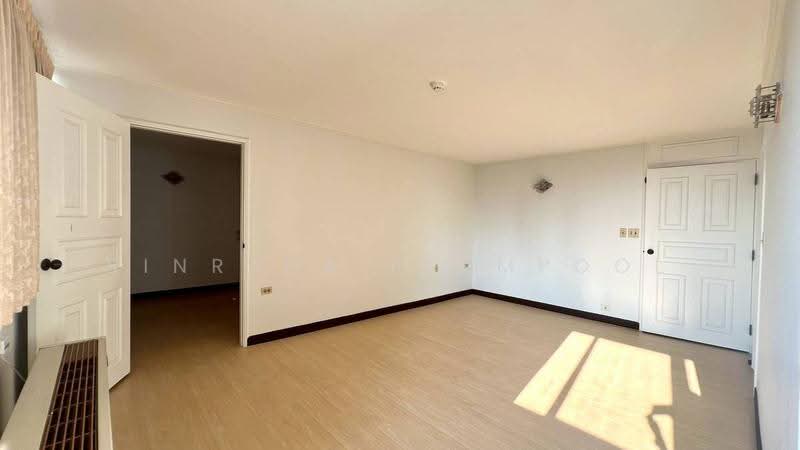Tai Ping Towers, Bangkok, 582 Soi Sukhumvit 63, Khlong Tan Nua, Watthana, Bangkok, 3 Bedrooms, 247 sqm, Condo For Sale, by Rinrada Permpool, 500642502 - DDproperty.com