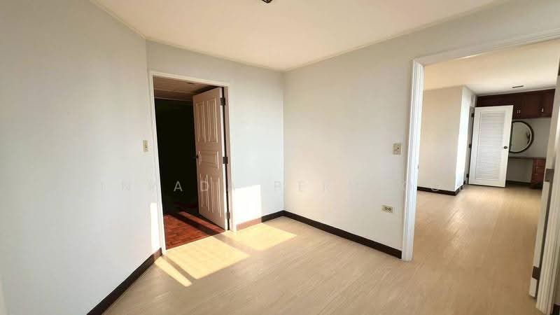 Tai Ping Towers, Bangkok, 582 Soi Sukhumvit 63, Khlong Tan Nua, Watthana, Bangkok, 3 Bedrooms, 247 sqm, Condo For Sale, by Rinrada Permpool, 500642502 - DDproperty.com