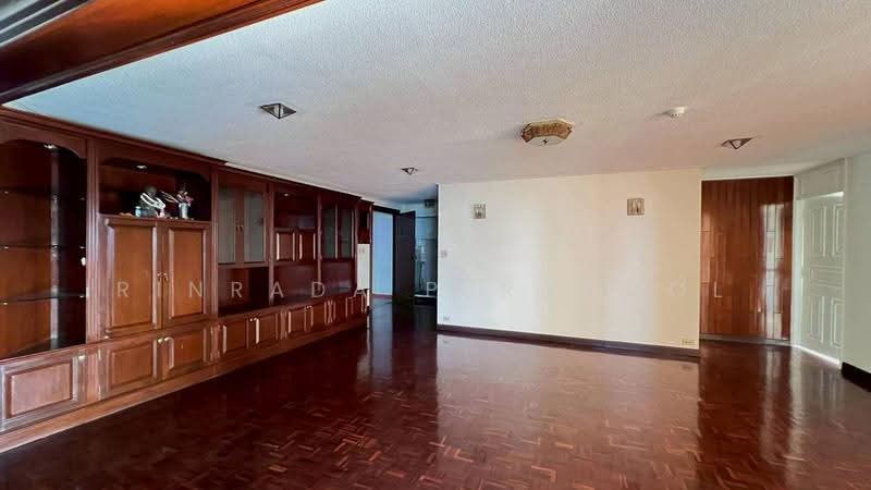 Tai Ping Towers, Bangkok, 582 Soi Sukhumvit 63, Khlong Tan Nua, Watthana, Bangkok, 3 Bedrooms, 247 sqm, Condo For Sale, by Rinrada Permpool, 500642502 - DDproperty.com