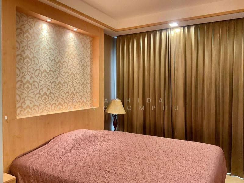 Thru Thonglor, Bangkok, Petchaburi Road, Bang Kapi, Huai Khwang, Bangkok, 1 Bedroom, 38 sqm, Condo For Sale, by Piyathida Phanchomphu, 500642515 - DDproperty.com