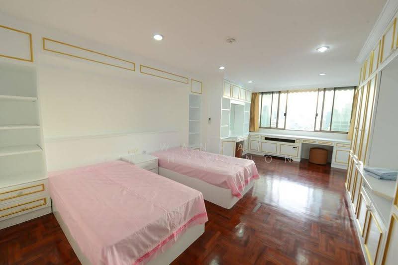 Oriental Towers, Bangkok, 25 Soi Ekkamai 12, Ekkamai Road, Khlong Tan Nua, Watthana, Bangkok, 3 Bedrooms, 350 sqm, Condo For Sale, by Pawanrat Panchawanon, 500642658 - DDproperty.com