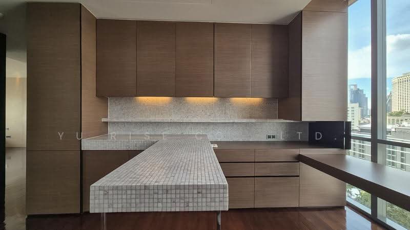 Domus 16, Bangkok, 19 Soi Sukhumvit 16, Khlong Toei, Bangkok, 2 Bedrooms, 250 sqm, Condo For Rent, by YU RISE CO., LTD., 500642661 - DDproperty.com