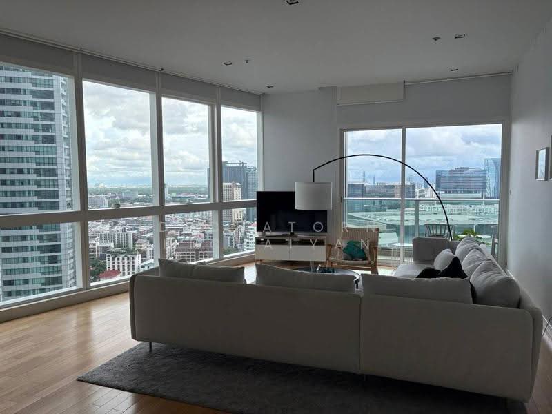 Millennium Residence, Bangkok, Sukhumvit Road, Khlong Toei, Bangkok, 3 Bedrooms, 193 sqm, Condo For Sale, by Dechatorn Chichaiyang, 500642682 - DDproperty.com
