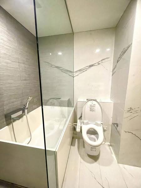 Siamese Exclusive Sukhumvit 31, Bangkok, 75 Soi Sukhumvit 31, Khlong Tan Nua, Watthana, Bangkok, 1 Bedroom, 47 sqm, Condo For Rent, by Piyathida Phanchomphu, 500642686 - DDproperty.com