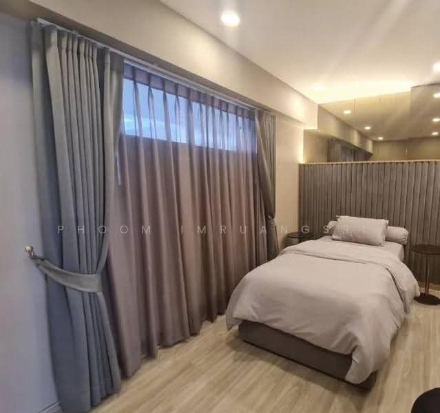 Royal Castle Sukhumvit, Bangkok, 30 Soi Sukhumvit 39, Khlongtoei Nua, Watthana, Bangkok, 3 Bedrooms, 139 sqm, Condo For Rent, by Phoom Imruangsri, 500642692 - DDproperty.com