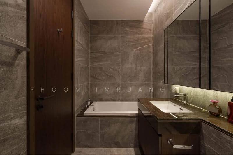 The Esse Sukhumvit 36, Bangkok, Soi Sukhumvit 36, Sukhumvit Road, Phra Kanong, Khlong Toei, Bangkok, 1 Bedroom, 38 sqm, Condo For Rent, by Phoom Imruangsri, 500642762 - DDproperty.com