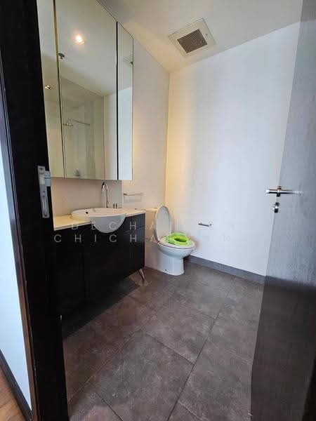 The Lofts Yennakart, Bangkok, 366 ์Soi Nang Linchi Yenakat Road, Chong Nonsi, Yan Nawa, Bangkok, 2 Bedrooms, 68 sqm, Condo For Sale, by Dechatorn Chichaiyang, 500642828 - DDproperty.com