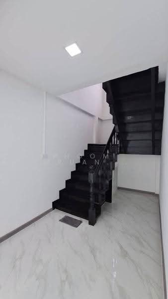 5 BR house, Bangkok, Praborommaharatchawang, Phra Nakhon, Bangkok, 5 Bedrooms, 108 sqm, Single Detached House For Sale, by Phoom Imruangsri, 500643014 - DDproperty.com