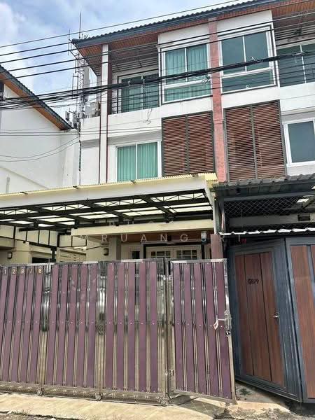 4-BR Townhouse, Bangkok, Huai Khwang, Bangkok, 4 Bedrooms, 325 sqm, Townhouse For Rent, by Phoom Imruangsri, 500643077 - DDproperty.com
