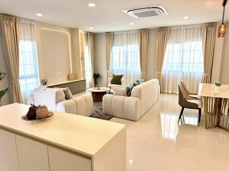 Centro Bangna, Samut Prakan, 111 Soi 3, Bang Kaeo, Bang Plee, Samut Prakan, 3 Bedrooms, 230 sqm, Single Detached House For Rent, by Connex Property, 500643142 - DDproperty.com