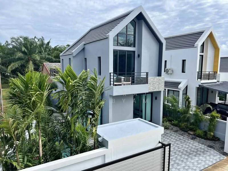 2-BR House, Phuket, Kathu, Phuket, 2 Bedrooms, 141 sqm, Single Detached House For Sale, by Puttirat Kleebyam, 500643185 - DDproperty.com