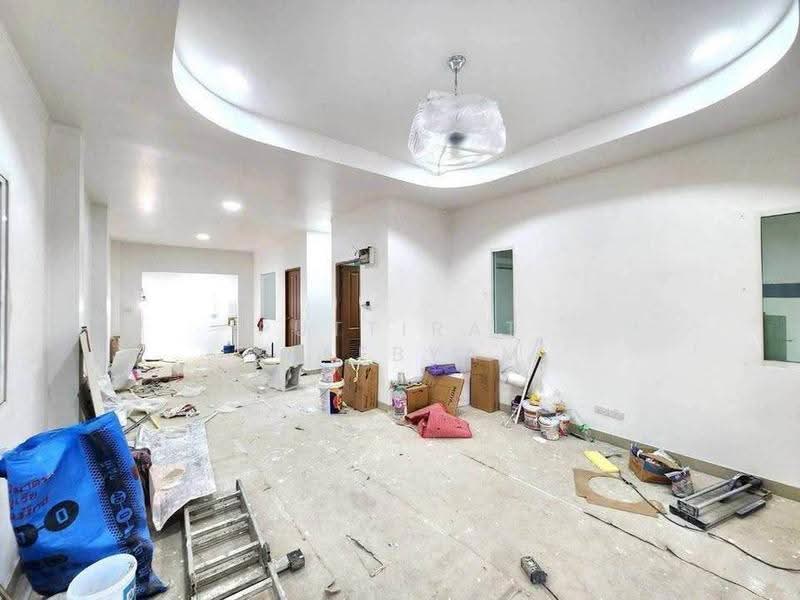4 BR house, Chon Buri (Pattaya), Nong - Kham, Si Racha, Chon Buri (Pattaya), 4 Bedrooms, 325 sqm, Single Detached House For Sale, by Puttirat Kleebyam, 500643199 - DDproperty.com