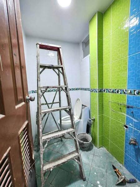 4 BR house, Chon Buri (Pattaya), Nong - Kham, Si Racha, Chon Buri (Pattaya), 4 Bedrooms, 325 sqm, Single Detached House For Sale, by Puttirat Kleebyam, 500643199 - DDproperty.com