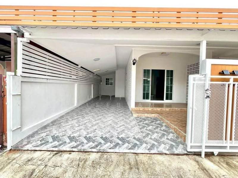 3 BR house, Chon Buri (Pattaya), Nong - Kham, Si Racha, Chon Buri (Pattaya), 3 Bedrooms, 150 sqm, Single Detached House For Sale, by Puttirat Kleebyam, 500643216 - DDproperty.com
