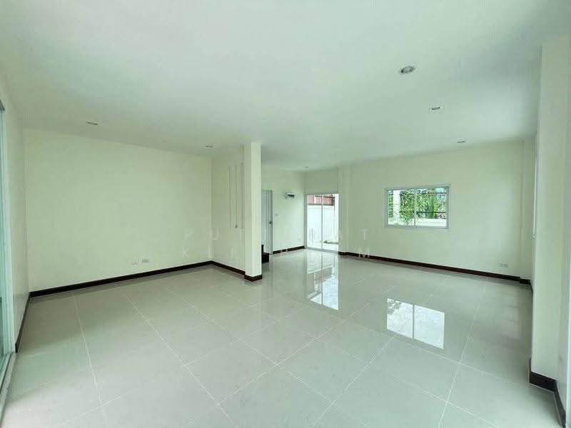3 BR house, ชลบุรี, สุรศักดิ์, ศรีราชา, ชลบุรี, 150 ตร.ม., บ้านเดี่ยว ขาย, โดย Puttirat Kleebyam, 500643222 - DDproperty.com