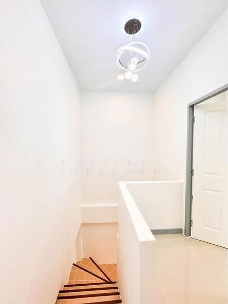 3 BR townhouse, ชลบุรี, บ่อวิน, ศรีราชา, ชลบุรี, 150 ตร.ม., ทาวน์เฮ้าส์ ขาย, โดย Puttirat Kleebyam, 500643236 - DDproperty.com