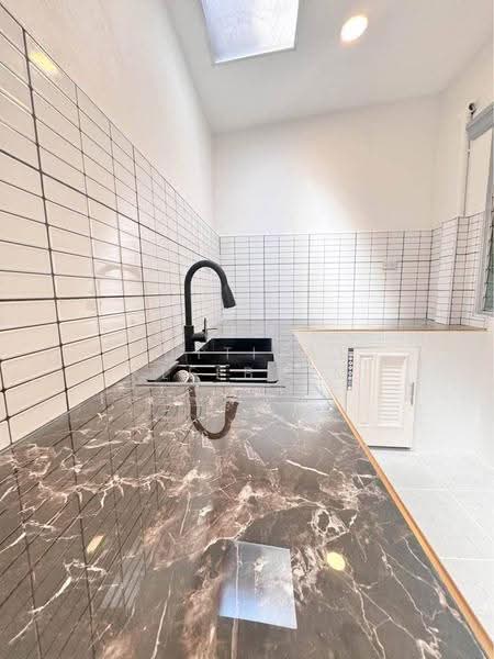 3 BR townhouse, Chon Buri (Pattaya), Bo Win, Si Racha, Chon Buri (Pattaya), 3 Bedrooms, 150 sqm, Townhouse For Sale, by Puttirat Kleebyam, 500643236 - DDproperty.com