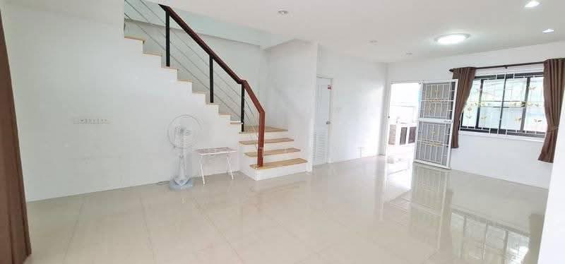 2 BR townhouse, ชลบุรี, บ้านสวน, เมืองชลบุรี, ชลบุรี, 93 ตร.ม., ทาวน์เฮ้าส์ ขาย, โดย Puttirat Kleebyam, 500643249 - DDproperty.com