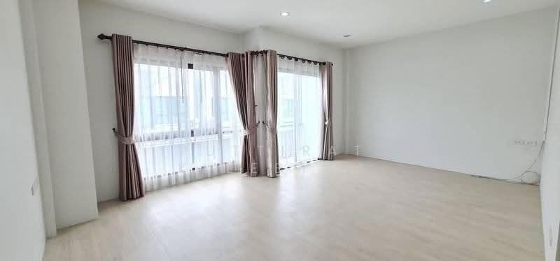2 BR townhouse, ชลบุรี, บ้านสวน, เมืองชลบุรี, ชลบุรี, 93 ตร.ม., ทาวน์เฮ้าส์ ขาย, โดย Puttirat Kleebyam, 500643249 - DDproperty.com