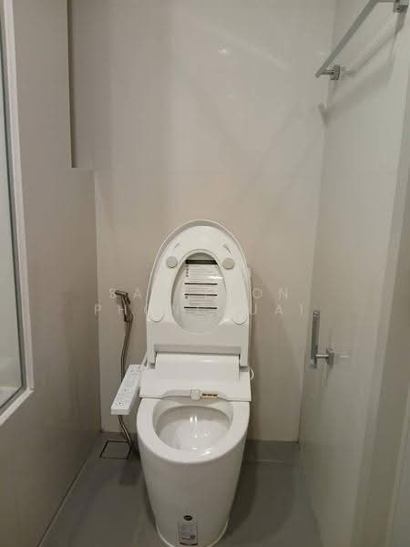 Oka Haus Sukhumvit 36, Bangkok, 3399 Rama 4 Road, Khong Tan, Khlong Toei, Bangkok, 1 Bedroom, 34 sqm, Condo For Rent, by Sasithon Phonchuai, 500643419 - DDproperty.com