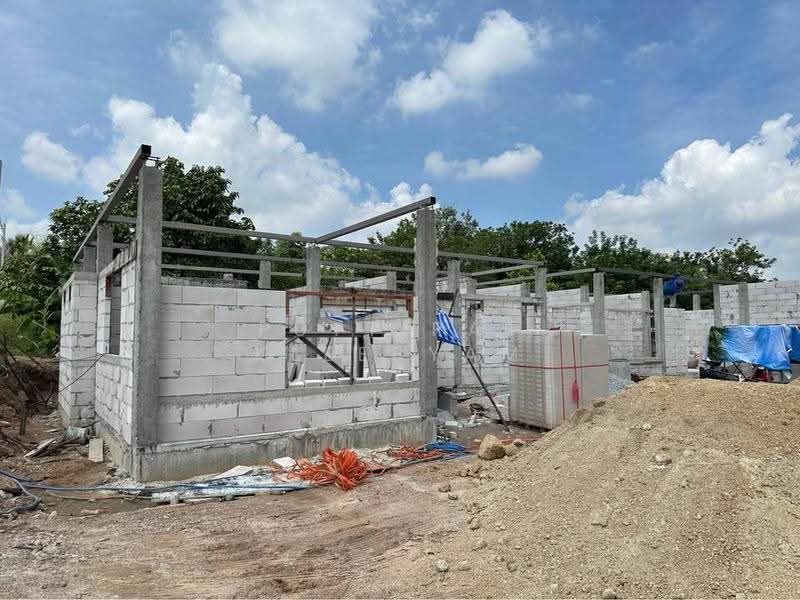 3-BR House, Chon Buri (Pattaya), Bo Win, Si Racha, Chon Buri (Pattaya), 3 Bedrooms, 77 sqm, Single Detached House For Sale, by Puttirat Kleebyam, 500643514 - DDproperty.com