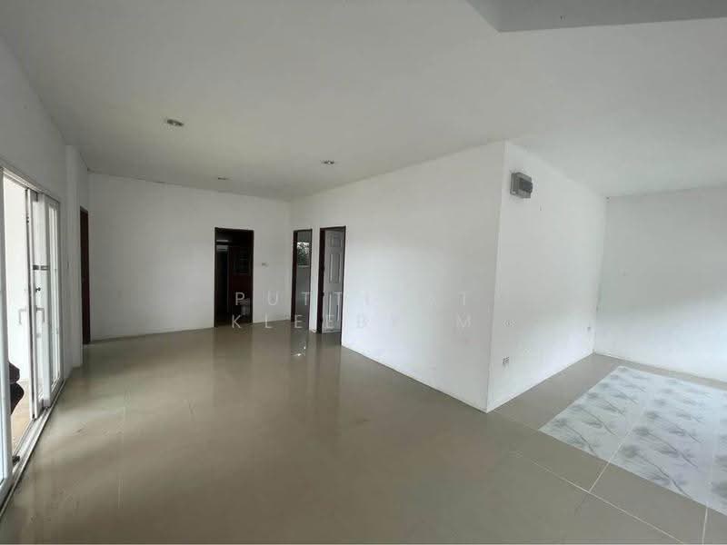 บ้าน 3-ห้องนอน, ชลบุรี, ตะเคียนเตี้ย, บางละมุง, ชลบุรี, 150 ตร.ม., บ้านเดี่ยว ขาย, โดย Puttirat Kleebyam, 500643561 - DDproperty.com