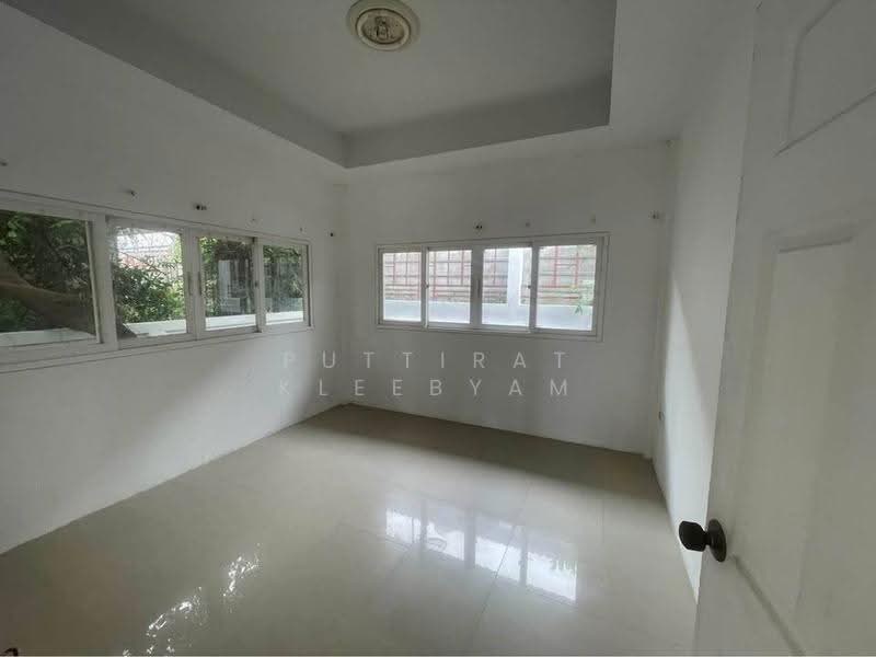 บ้าน 3-ห้องนอน, ชลบุรี, ตะเคียนเตี้ย, บางละมุง, ชลบุรี, 150 ตร.ม., บ้านเดี่ยว ขาย, โดย Puttirat Kleebyam, 500643561 - DDproperty.com