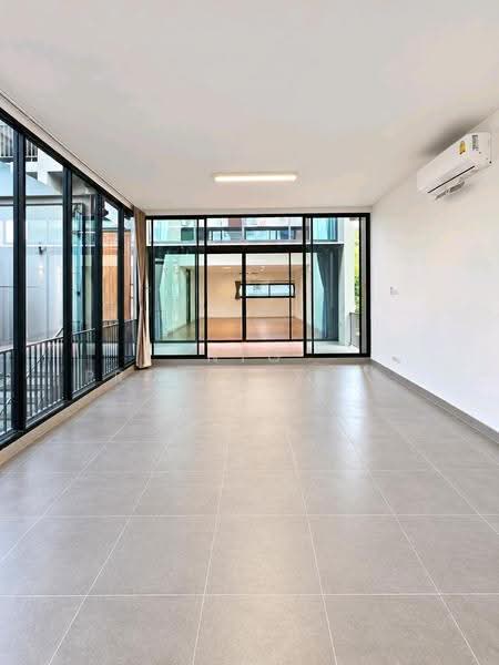 The Pantas Rachada - Rama 9, Bangkok, Soi Saha Kan Pramun, Pracha Uthit Road, Wang Thonglang, Bangkok, 7 Bedrooms, 510 sqm, Townhouse For Rent, by NTG Property House Co.,Ltd., 500643715 - DDproperty.com
