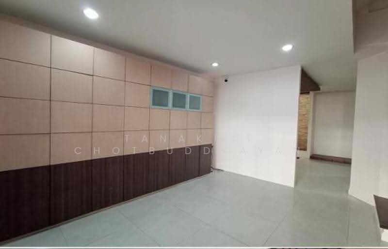 3-BR Townhouse, Bangkok, Chong Nonsi, Yan Nawa, Bangkok, 3 Bedrooms, 184 sqm, Townhouse For Sale, by Tanakrit Chotbuddkayan, 500643718 - DDproperty.com