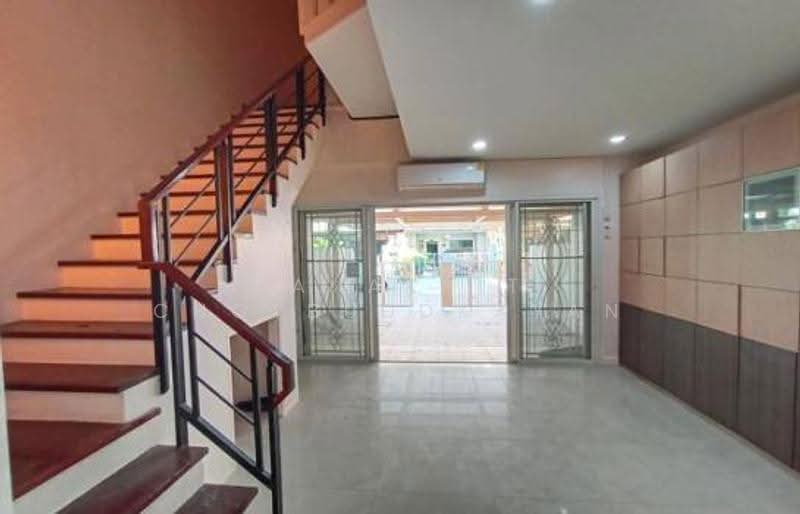 3-BR Townhouse, Bangkok, Chong Nonsi, Yan Nawa, Bangkok, 3 Bedrooms, 184 sqm, Townhouse For Sale, by Tanakrit Chotbuddkayan, 500643718 - DDproperty.com