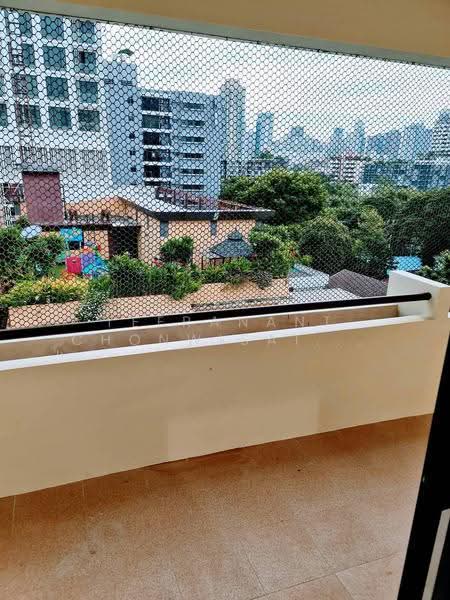Yada Residential, Bangkok, 16 Phrom Sak Alley, Khlong Tan Nua, Watthana, Bangkok, 3 Bedrooms, 140 sqm, Condo For Rent, by Teeranant Chonwisaikajon, 500643771 - DDproperty.com