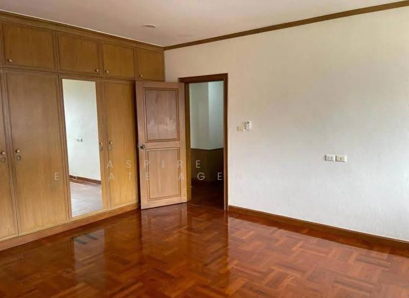 Tower Park, Bangkok, 88 Soi Sukhumvit 3, Sukhumvit Road, Khlongtoei Nua, Watthana, Bangkok, 4 Bedrooms, 362 sqm, Condo For Sale, by Aspire Real Estate Agency Co., Ltd., 500643971 - DDproperty.com