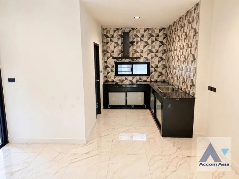 Double High Ceiling House for Rent in Ratchadaphisek, Bangkok, กรุงเทพ, ห้วยขวาง, กรุงเทพ, 360 ตร.ม., บ้านเดี่ยว ให้เช่า, โดย บริษัท แอคคอม เอเซีย จำกัด, 500643983 - DDproperty.com
